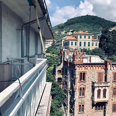 Capitan House: Mare & Carruggi! Chiavari